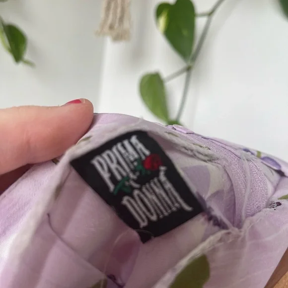 90’s mini skirt - Picture 3 of 3